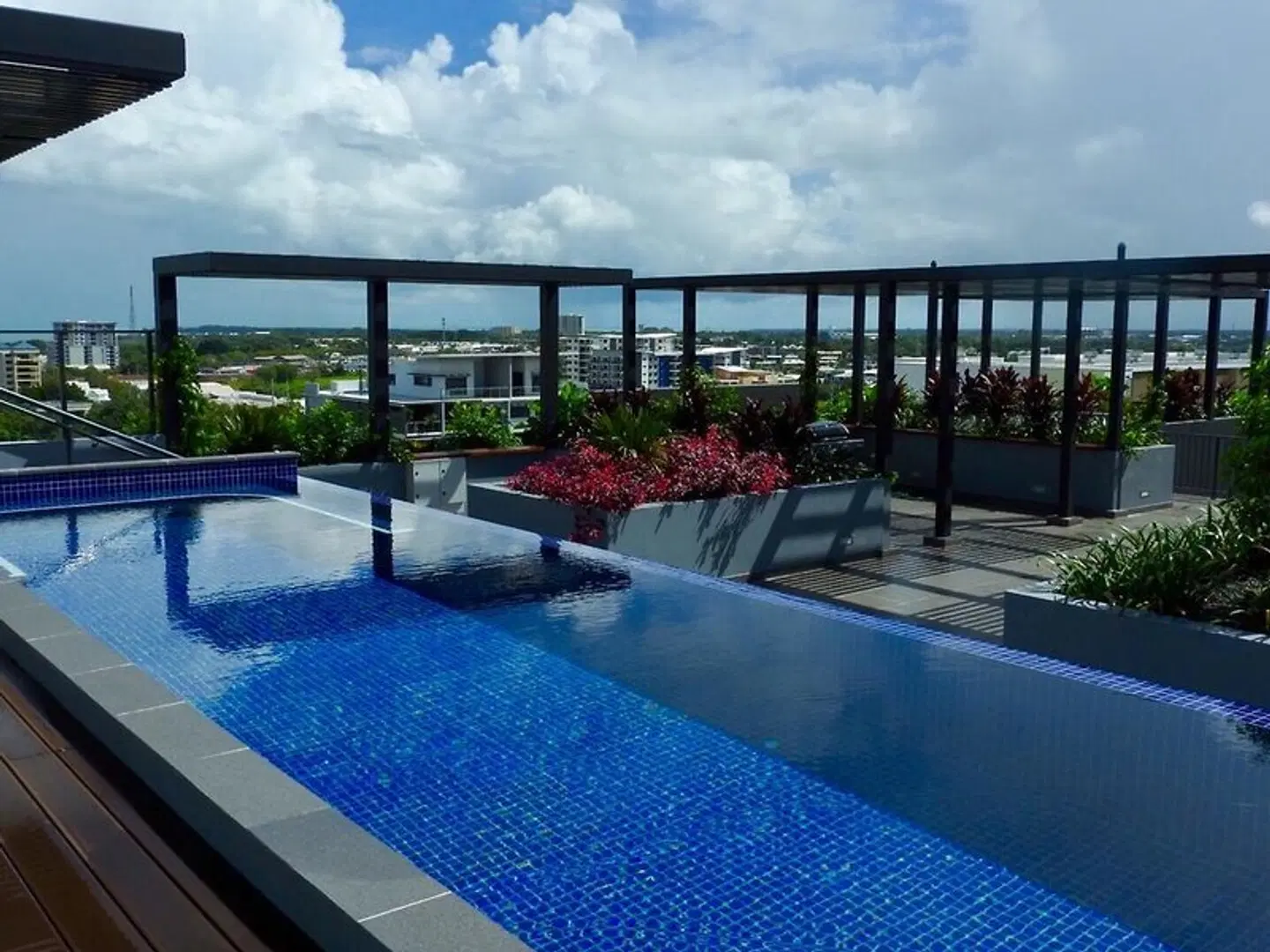 RNR Serviced Apartments Darwin OUTDOOR_POOL