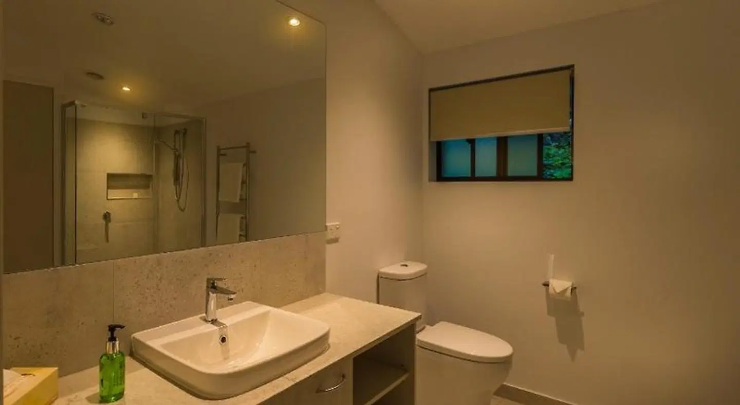 Bright Mystic Valley Holiday Units Badezimmer