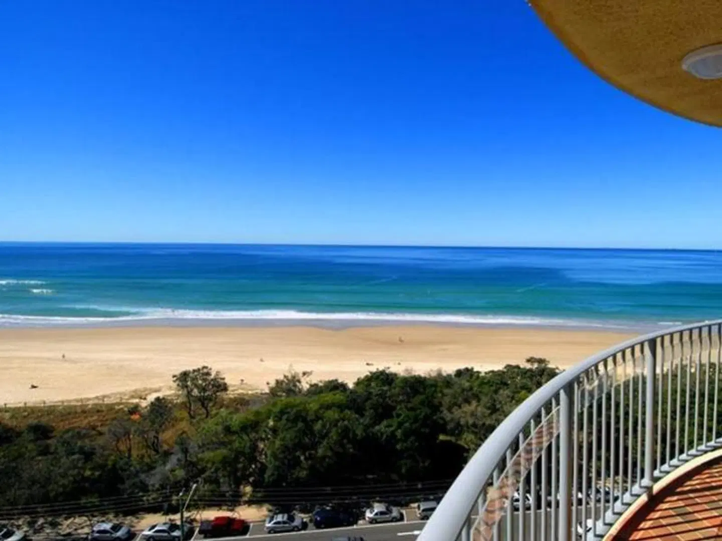 Chateau Royale Beach Resort Strand