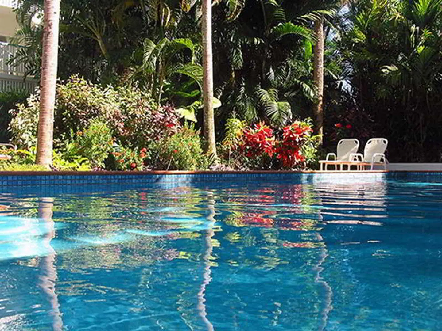 Comfort Inn & Suites City Terraces OUTDOOR_POOL