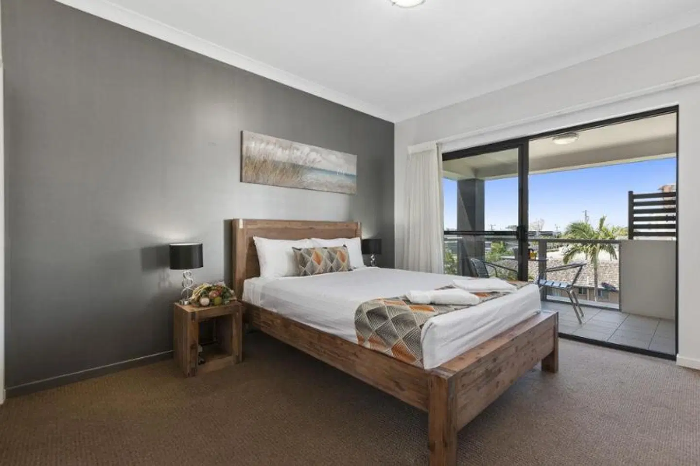La Vida on Anzac ROOM_EXAMPLE