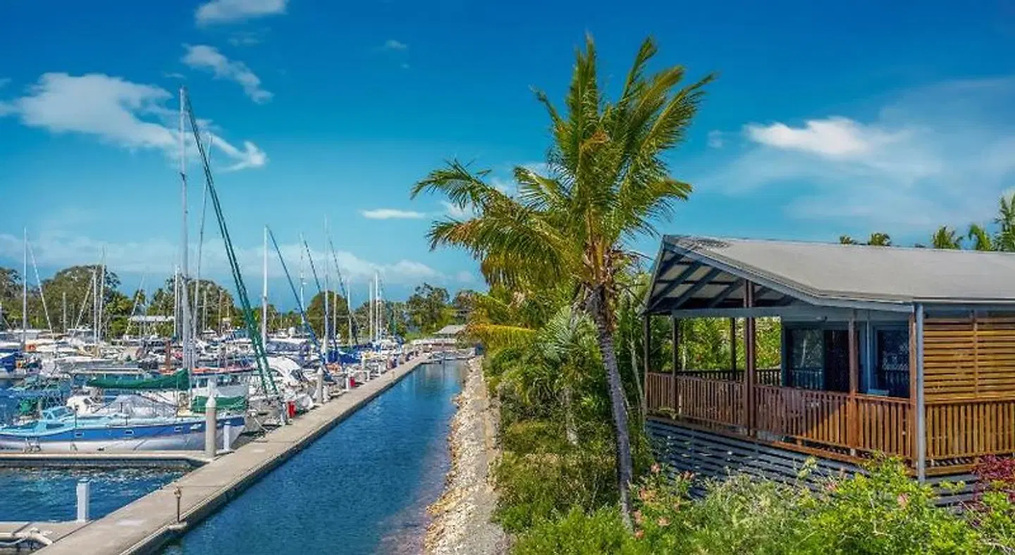 Tin Can Bay Marina Villas Strand