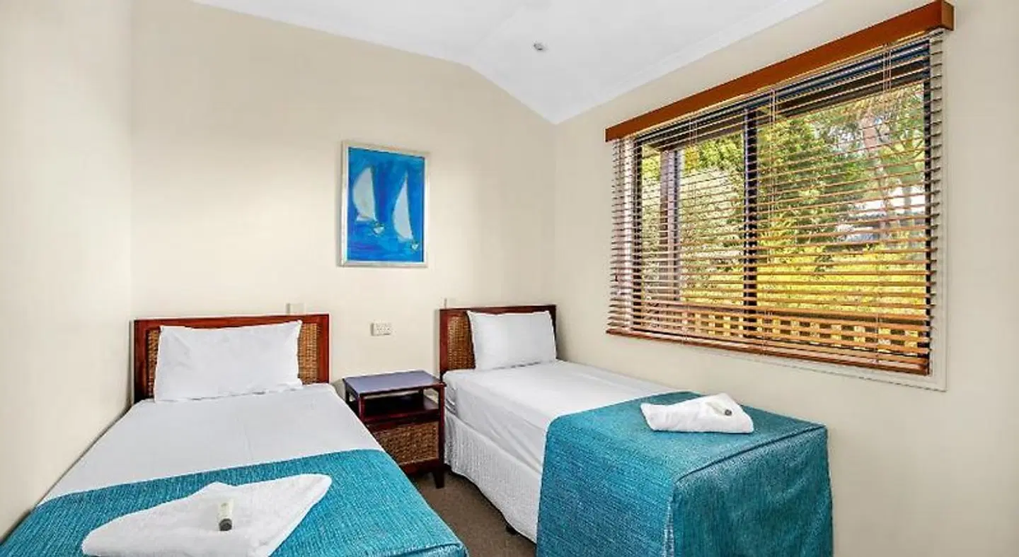 Tin Can Bay Marina Villas ROOM_EXAMPLE