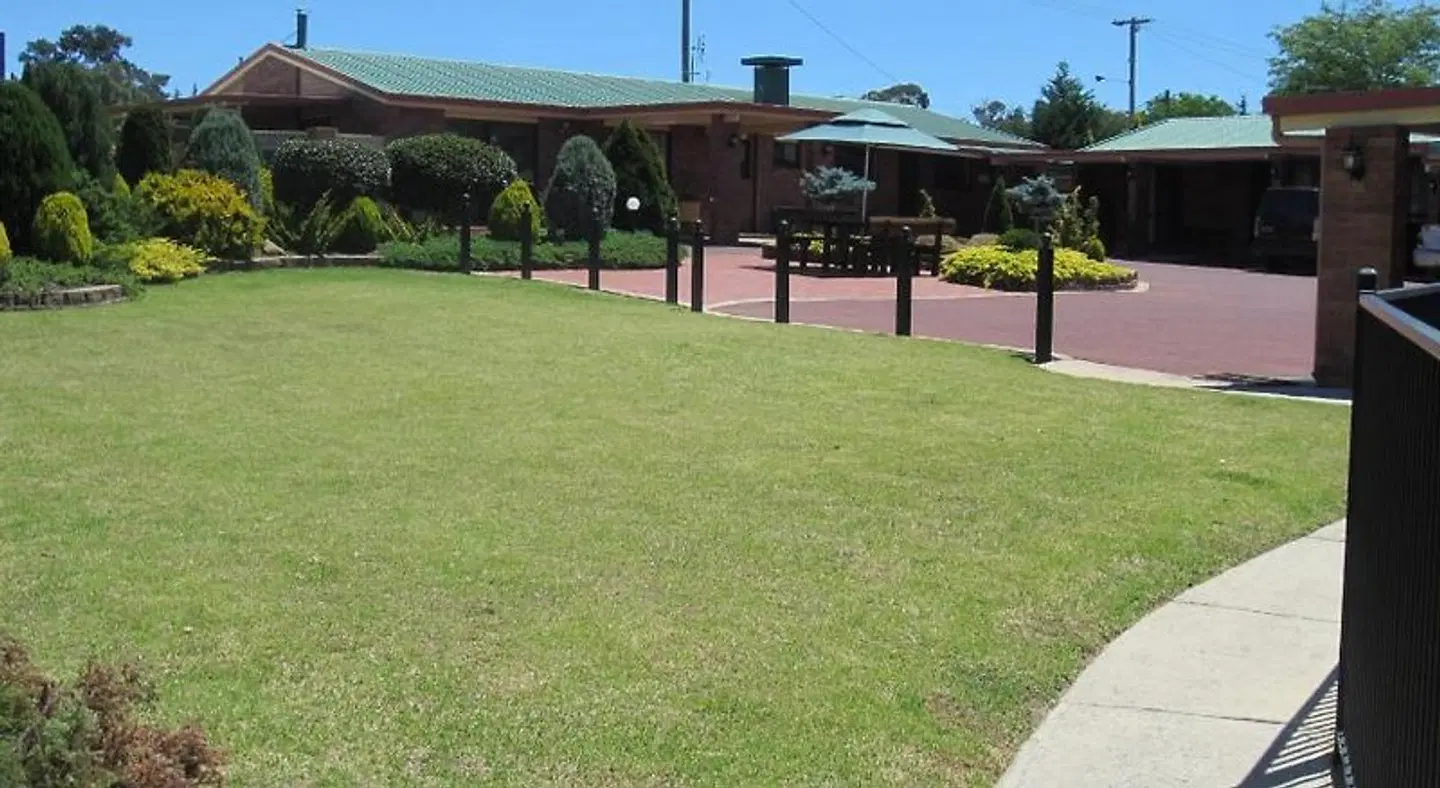 Stannum Lodge Motor Inn Garten