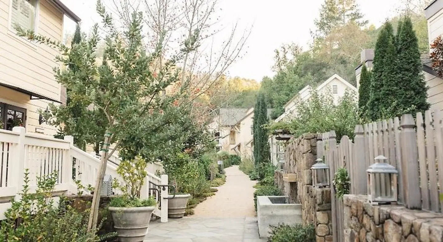 Farmhouse Inn Garten