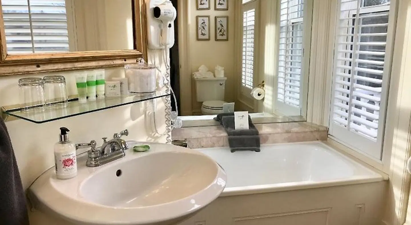 Tattingstone Inn Badezimmer