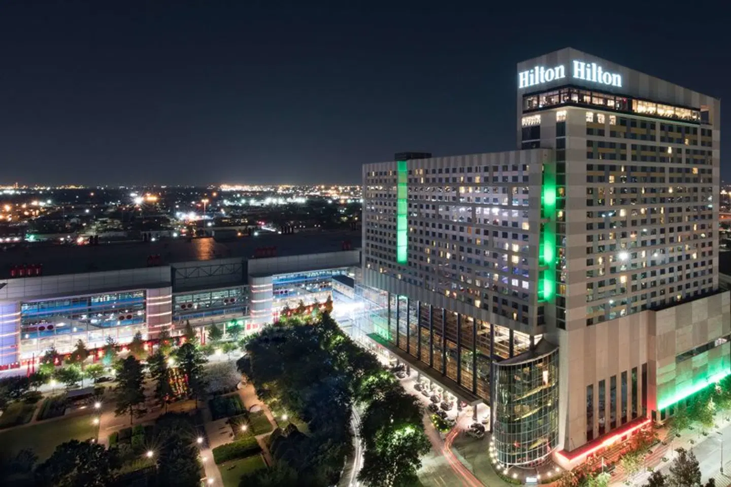 Hilton Americas Houston EXTERIOR