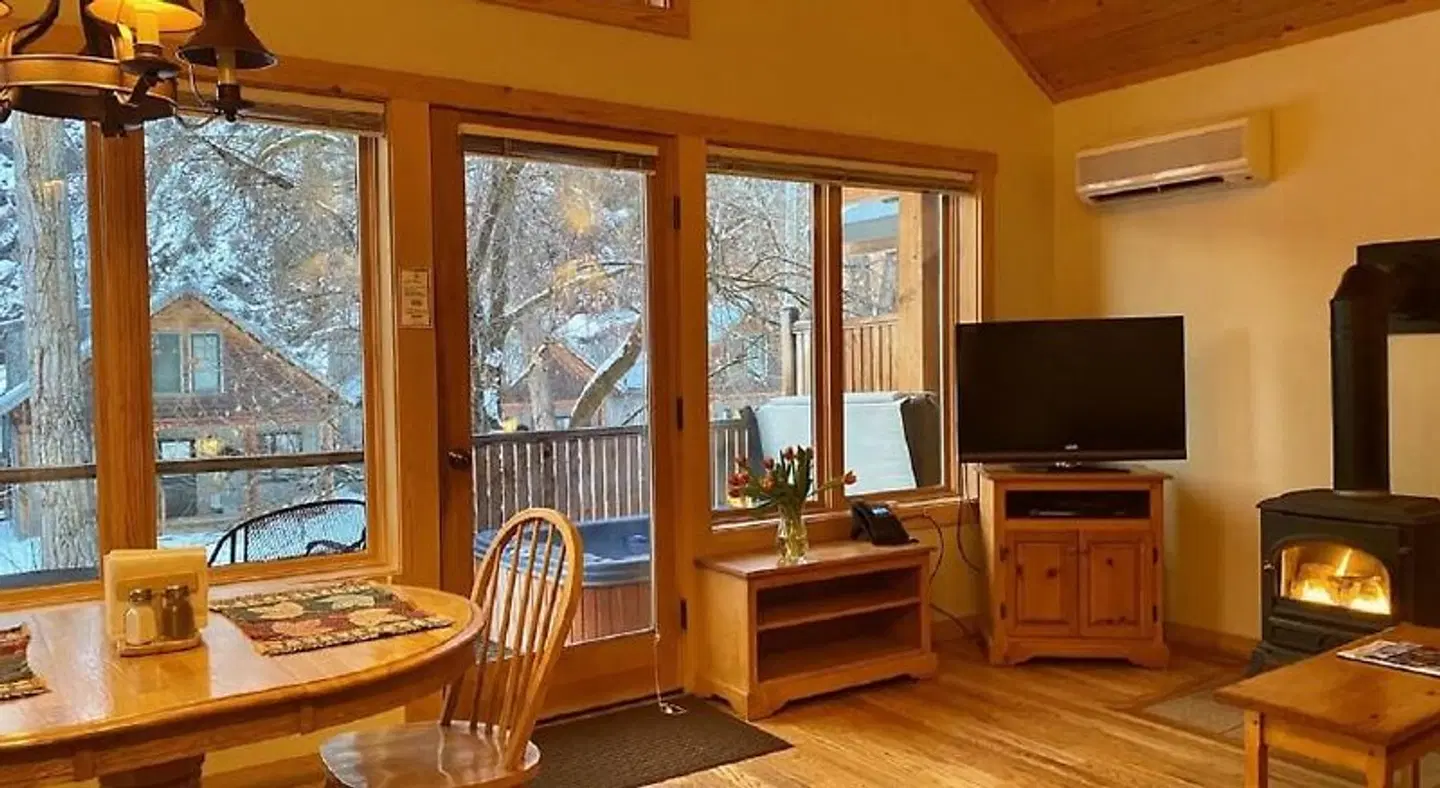 River's Edge Resort ROOM_EXAMPLE