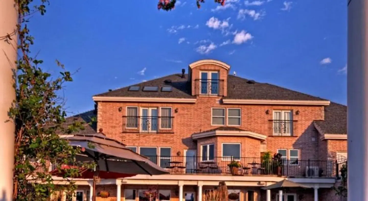 Cameo Heights Mansion EXTERIOR