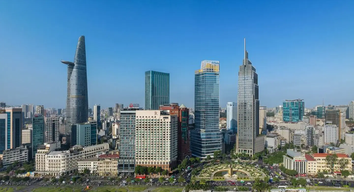 Hilton Saigon EXTERIOR