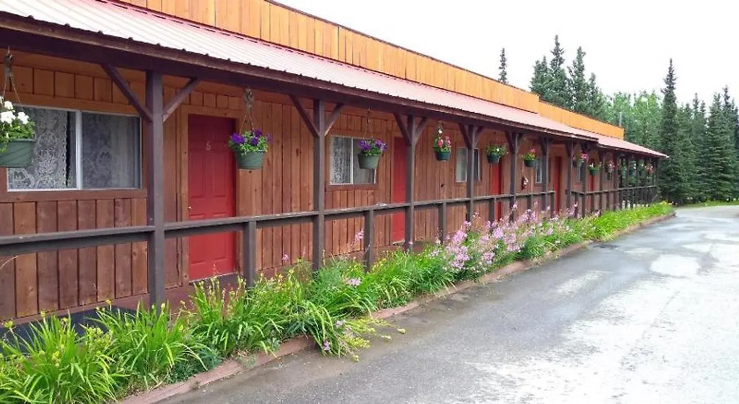 White Moose Lodge EXTERIOR