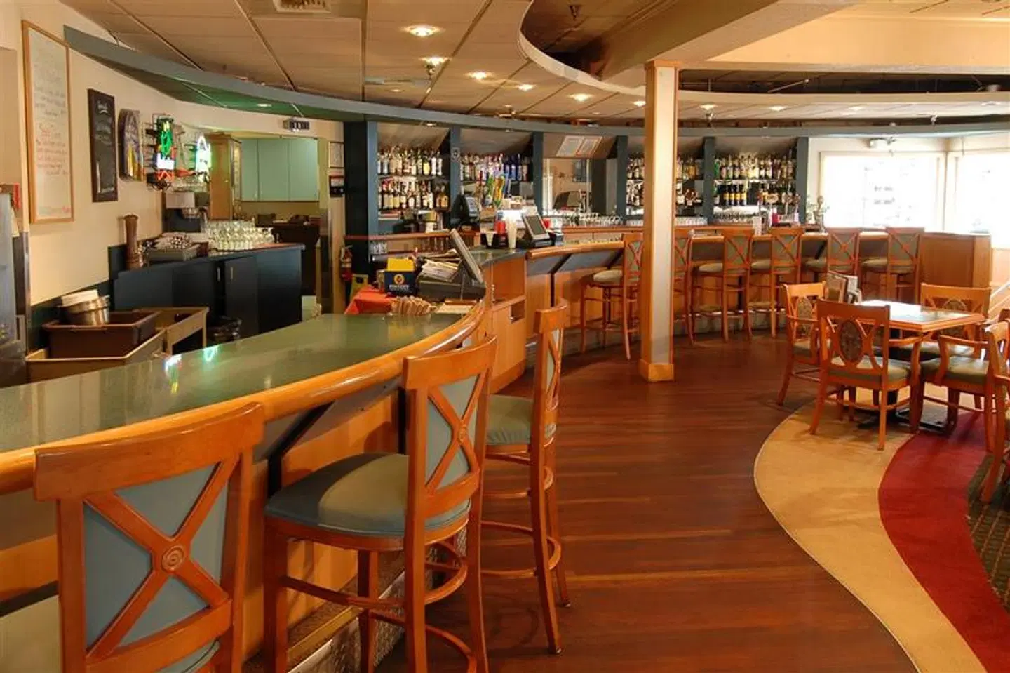 Best Western Plus Landing Bar