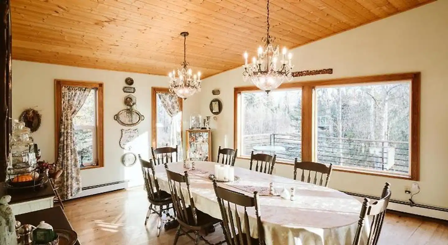 Maria's Creekside Restaurant