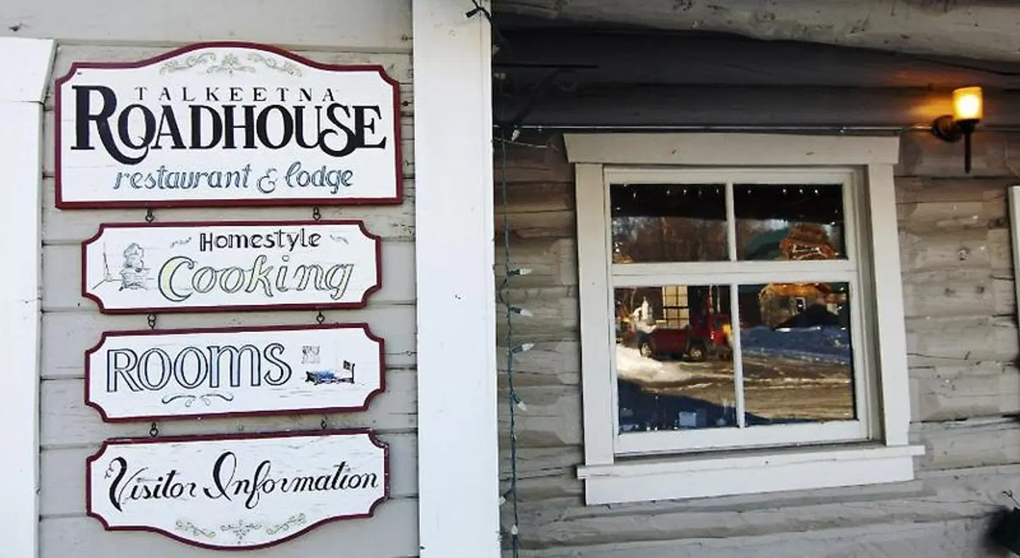 Talkeetna Roadhouse EXTERIOR