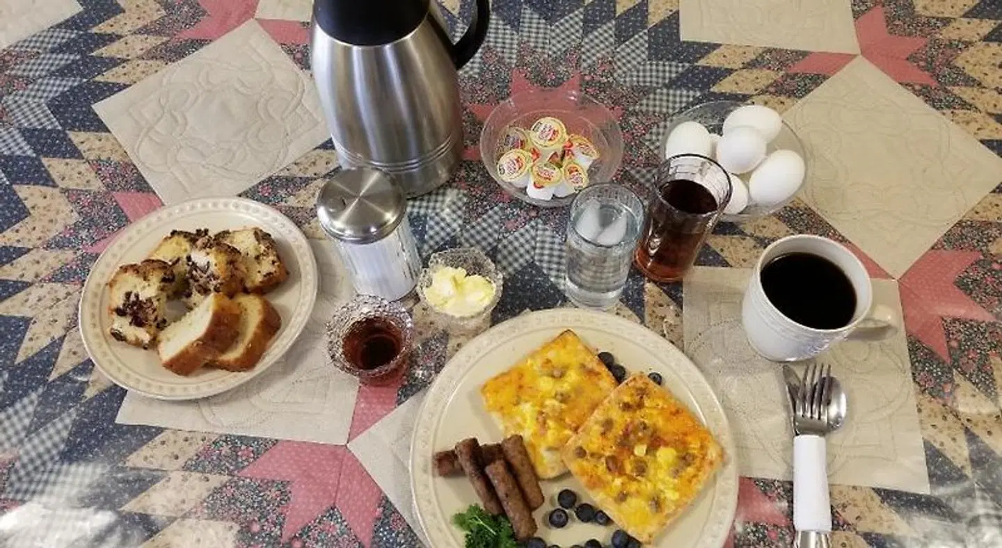 Alaska's Lake Lucille Bed & Breakfast Restaurant