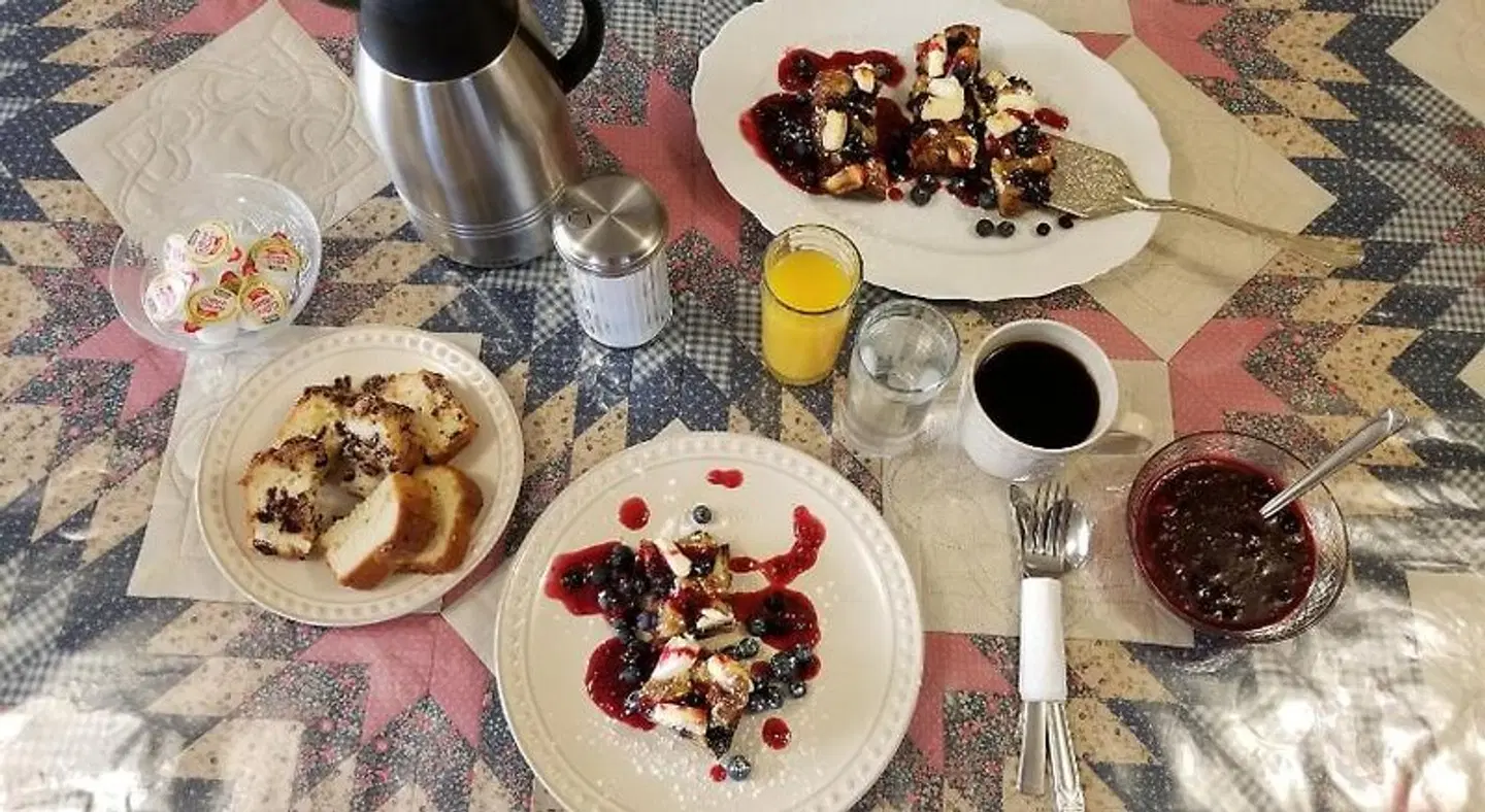 Alaska's Lake Lucille Bed & Breakfast Restaurant