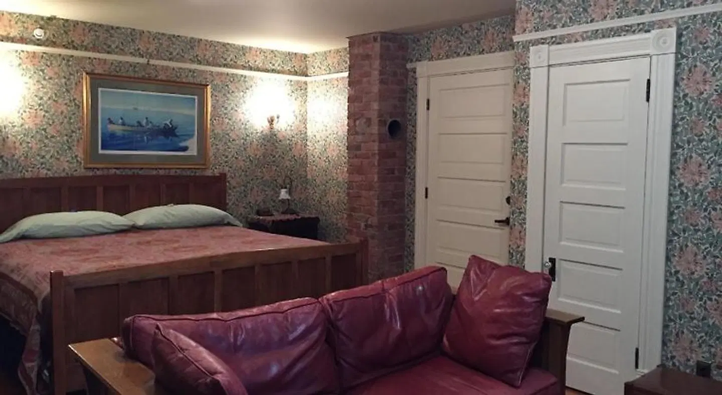 Alaska's Capital Inn Bed and Breakfast ROOM_EXAMPLE