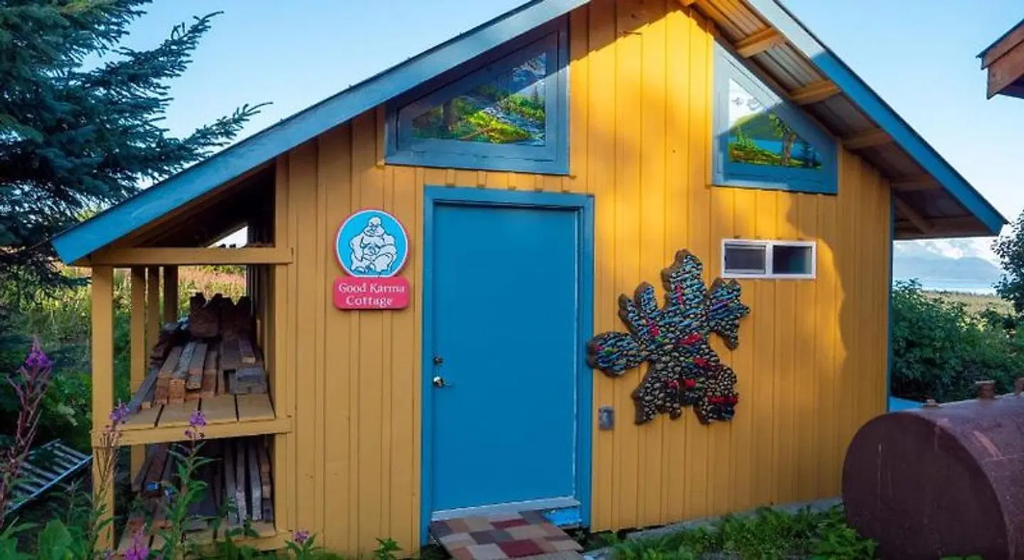 Good Karma Inn EXTERIOR