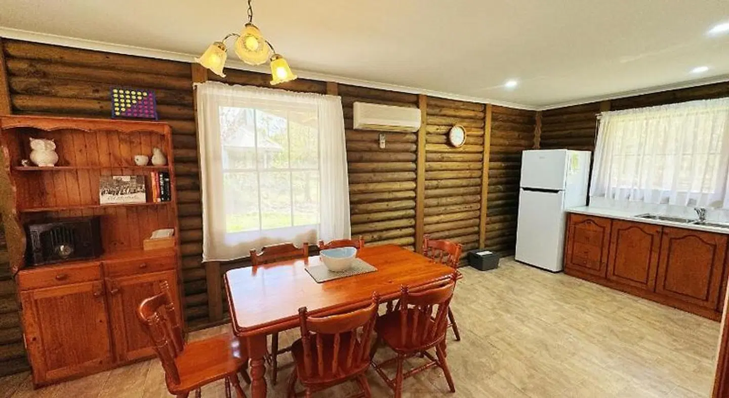 Halls Gap Log Cabins ROOM_EXAMPLE