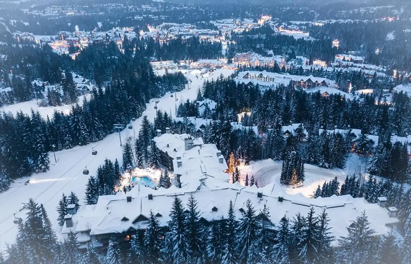BLACKCOMB SPRINGS SUITES BY CLIQUE LANDSCAPE