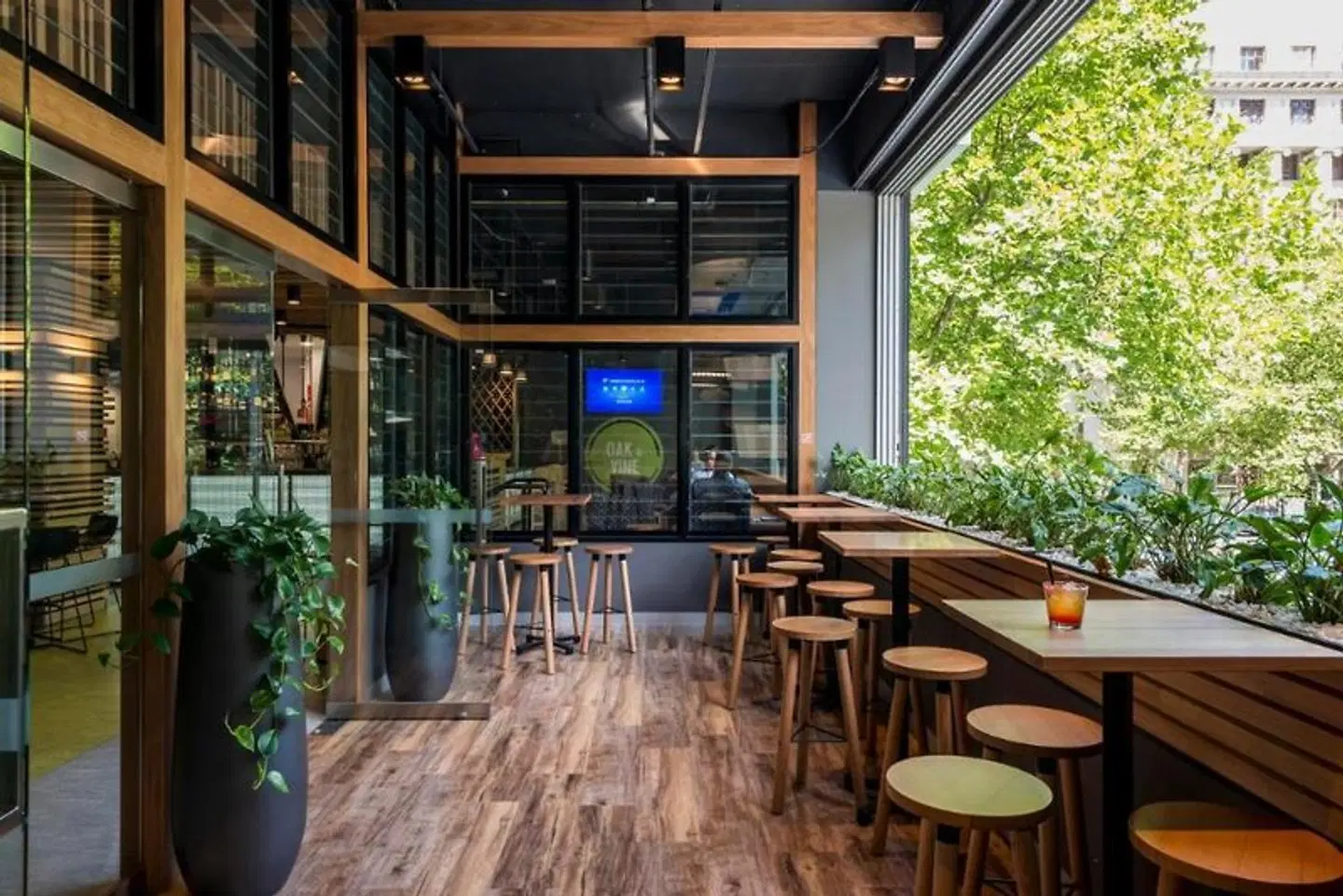 Oaks Melbourne on Market Hotel Bar