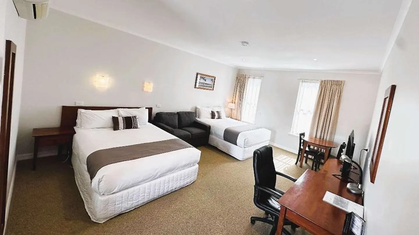 Ballarat Lake Inn ROOM_EXAMPLE