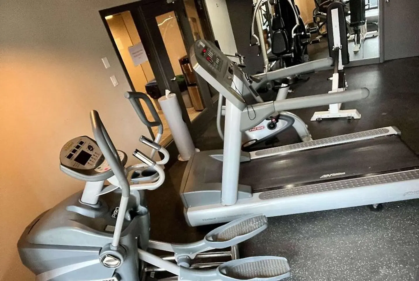 Ramada by Wyndham Ottawa On The Rideau SPORTS_AND_LEISURE