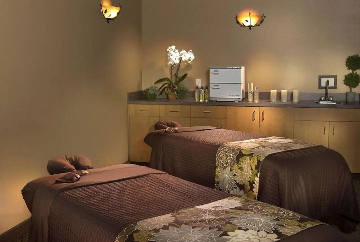 Icicle Village Resort ROOM_EXAMPLE