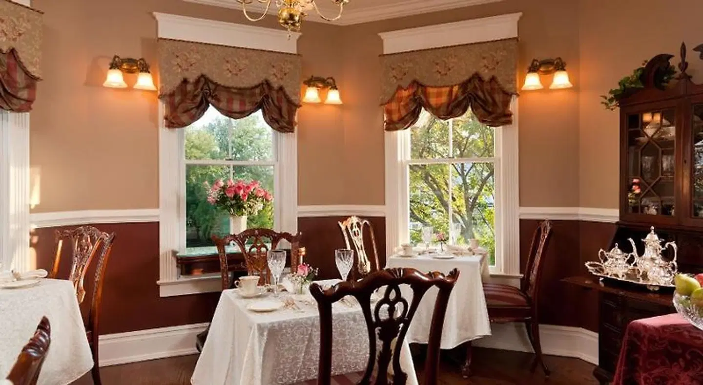 The Tower Cottage Bed and Breakfast Restaurant