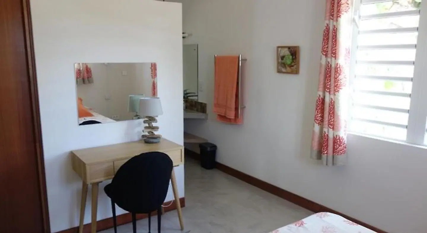 Coconuts ROOM_EXAMPLE