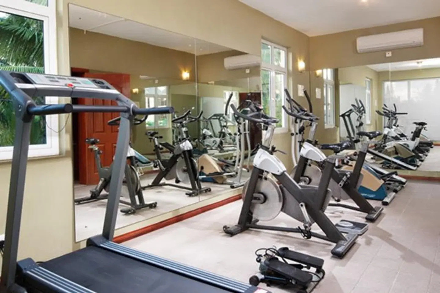 Jalsa Beach Hotel & Spa SPORTS_AND_LEISURE