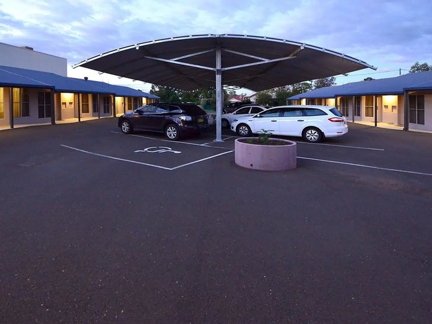 Mackellar Motel SPORTS_AND_LEISURE