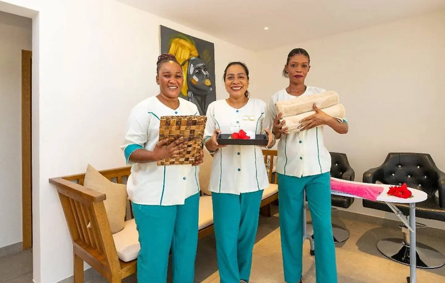 TOA Hotel & Spa Zanzibar PEOPLE