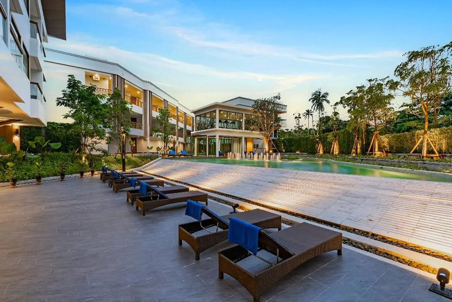Bella Nara Phuket Naiyang Beach EXTERIOR