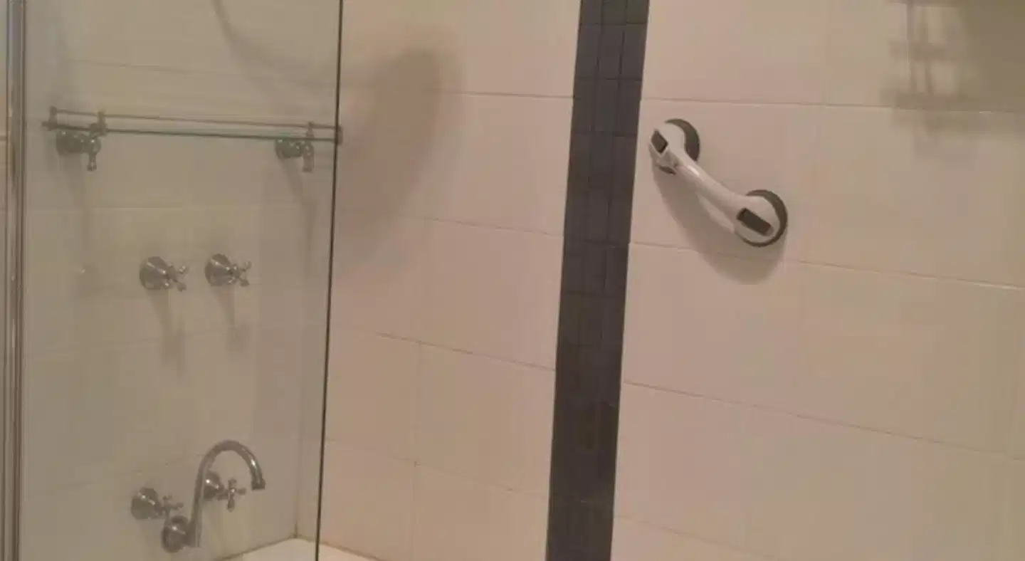 Halls on Falls Homestead Badezimmer