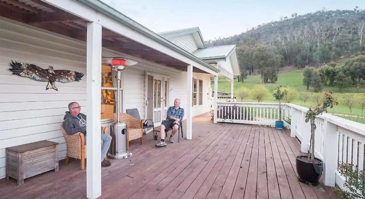 Halls on Falls Homestead Terrasse