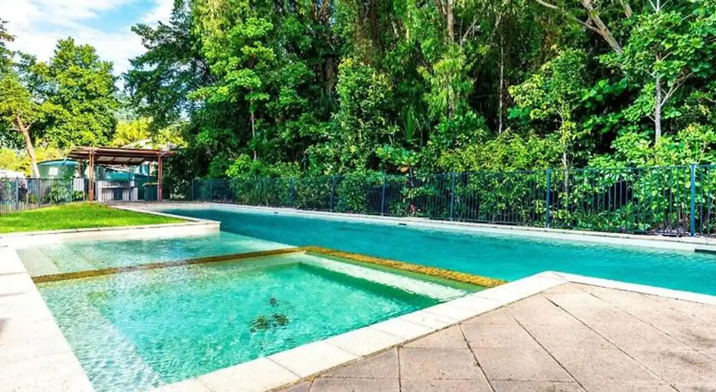 Blue Lagoon Villa B Pool