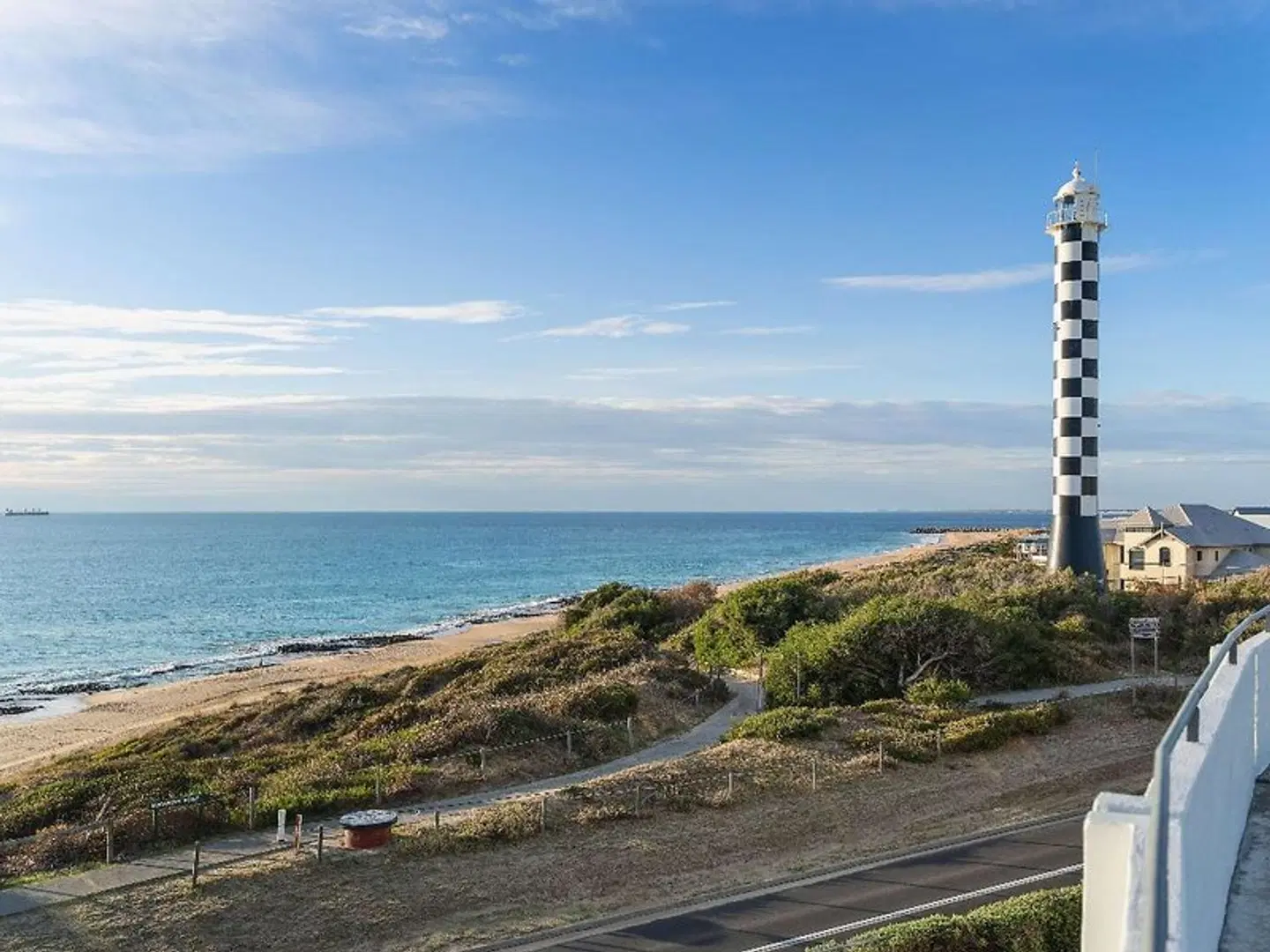 Mantra Bunbury Lighthouse LANDSCAPE