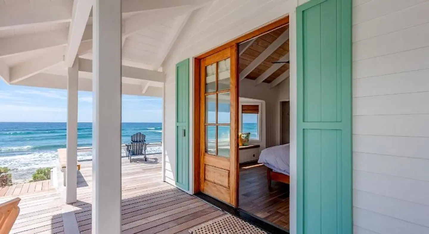 Elbow Reef HEALTH_BEAUTY