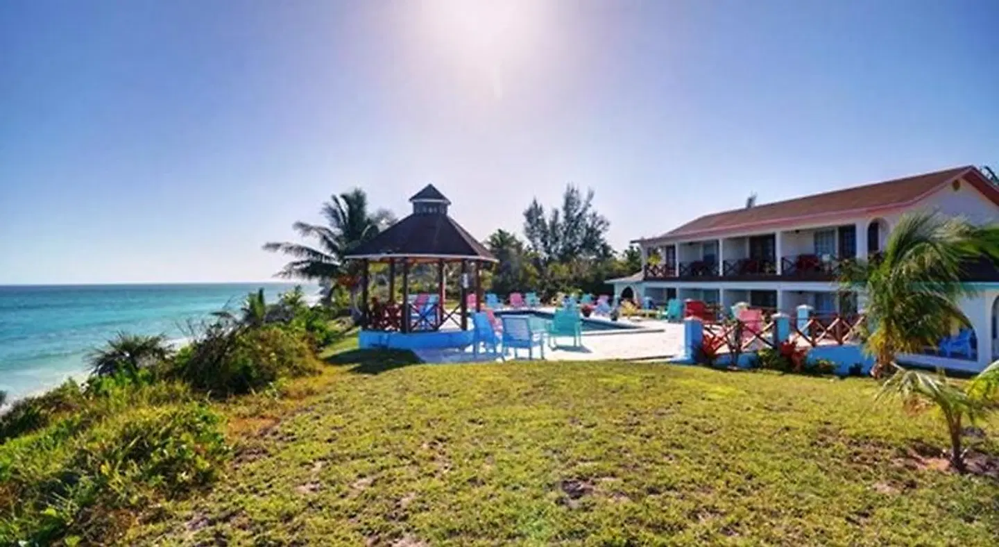 Unique Village OUTDOOR_POOL