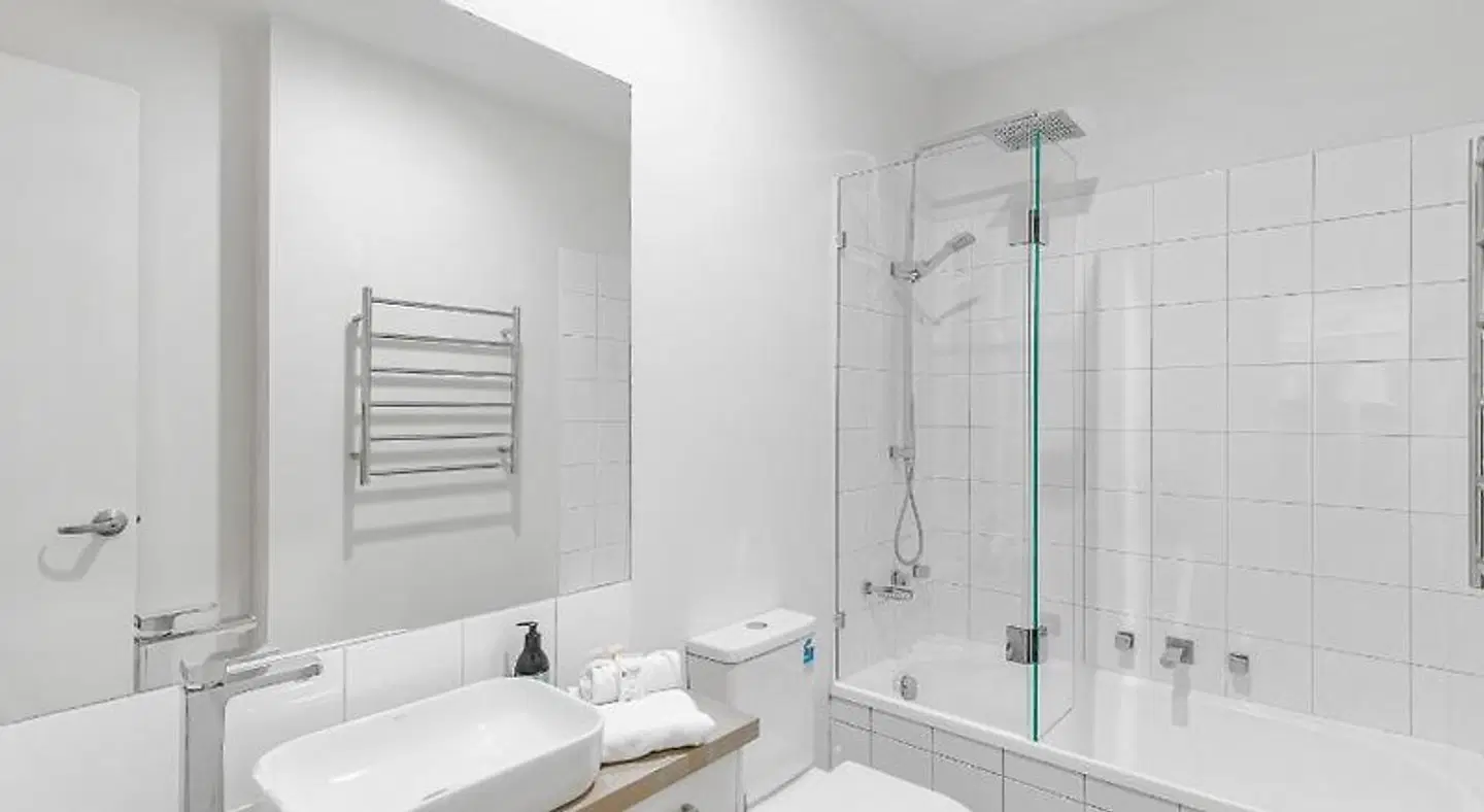 Flinders Lane Apartments Badezimmer