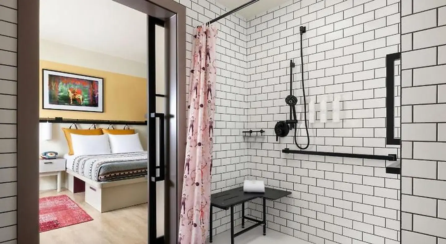 Moxy Allentown Downtown Badezimmer