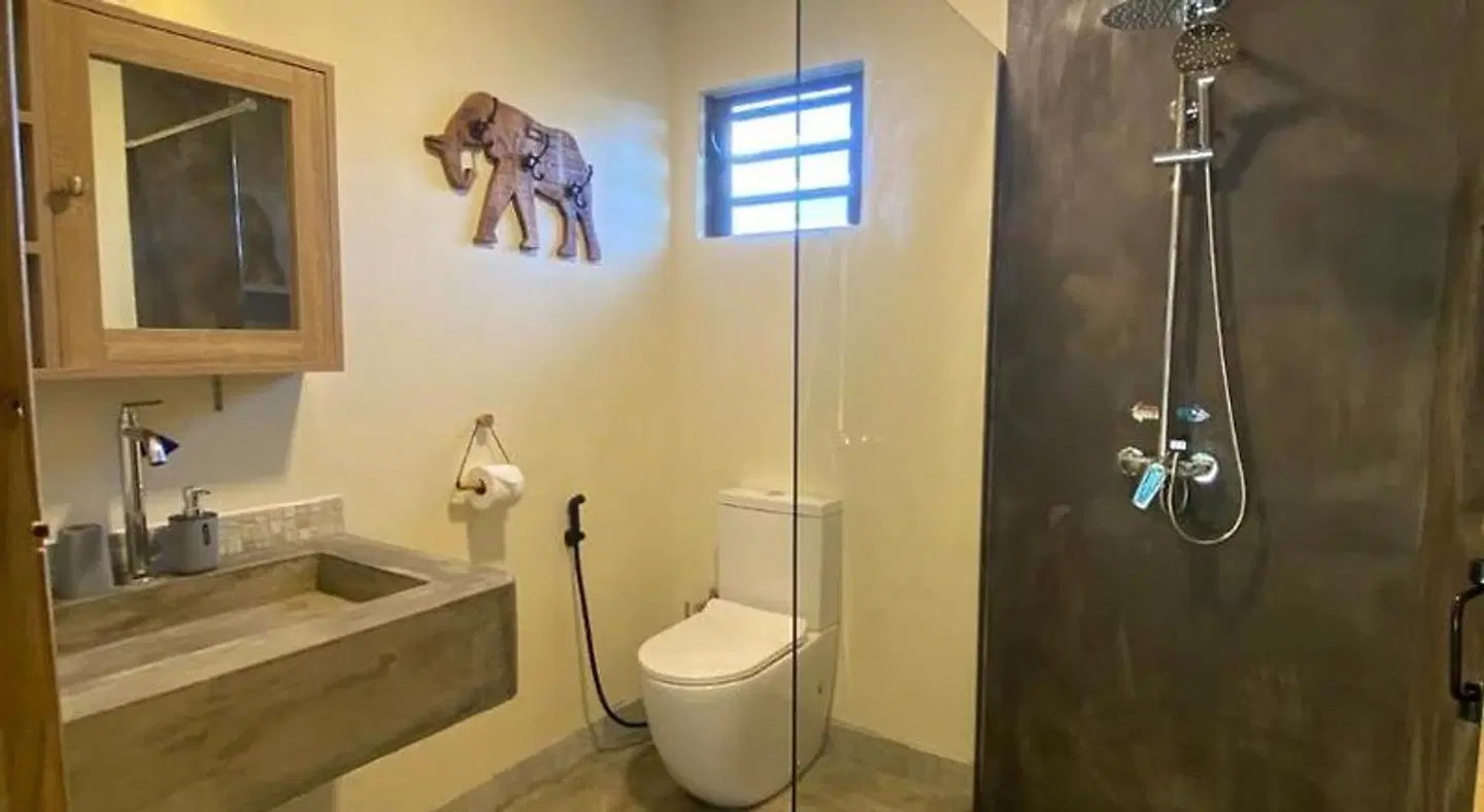 Le Jardin de Beau Vallon Badezimmer