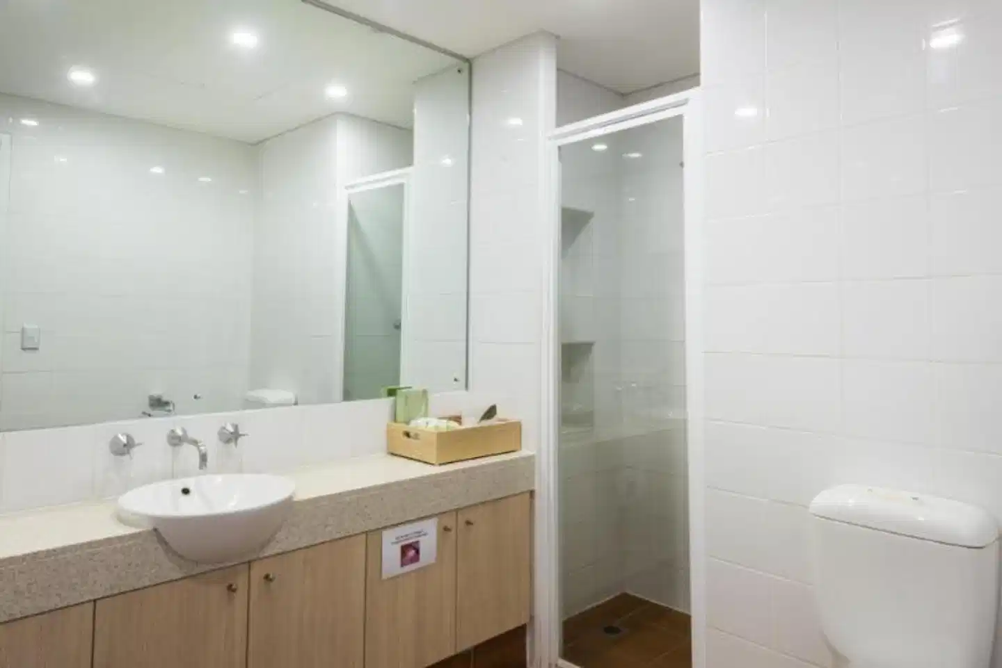 Emu Walk Apartments - A member of Grand Mercure Apartments Badezimmer