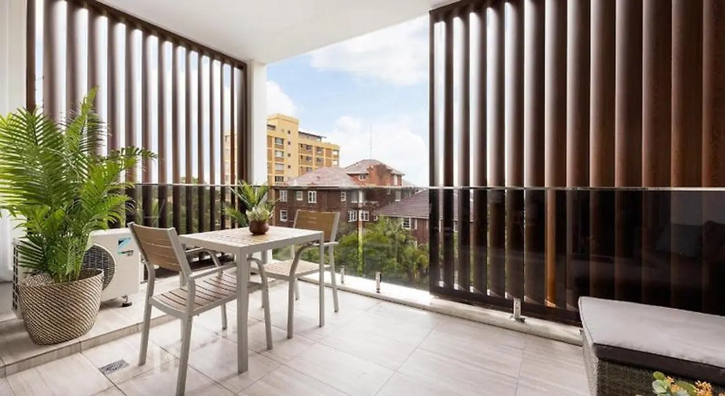 Azure Apartments by Urban Rest Terrasse