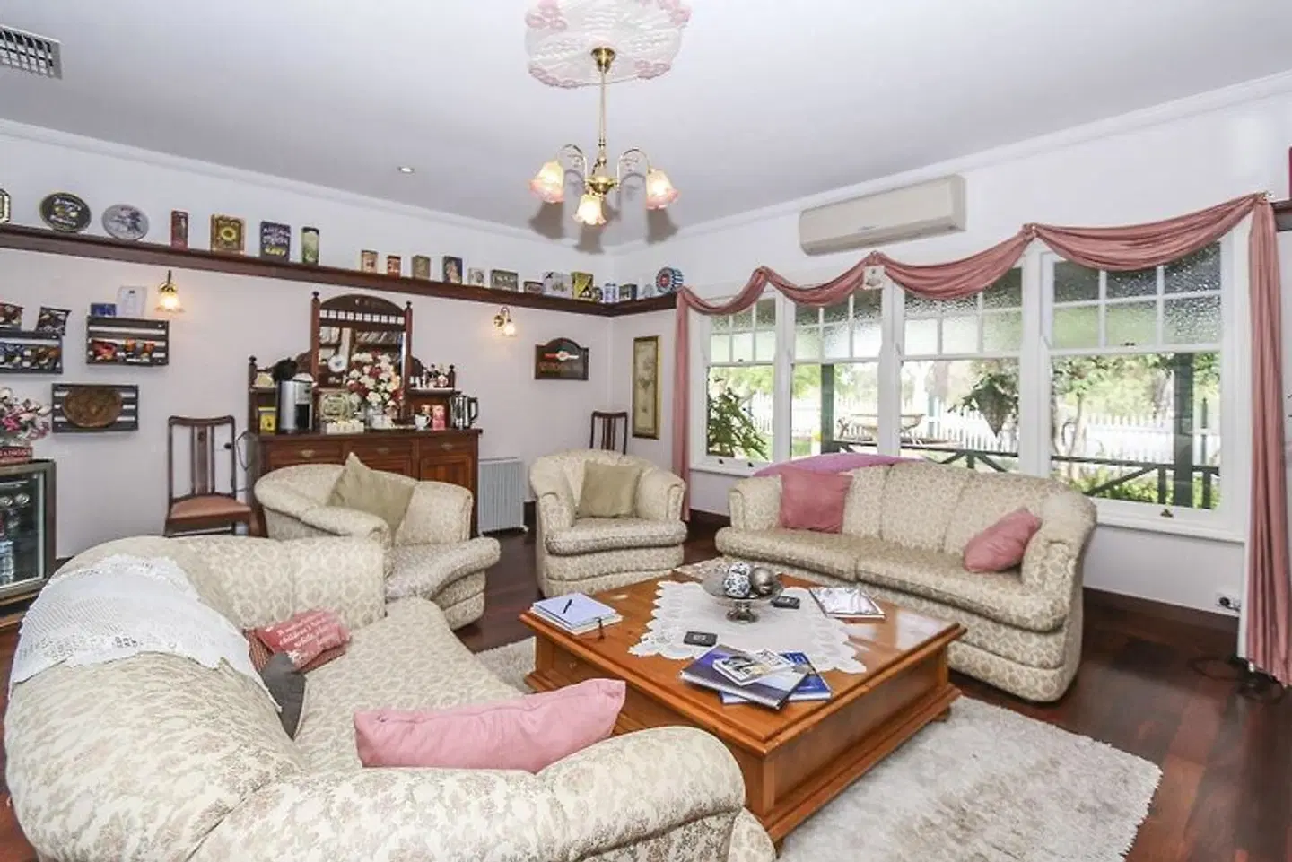Rosebridge House Bed & Breakfast ROOM_EXAMPLE