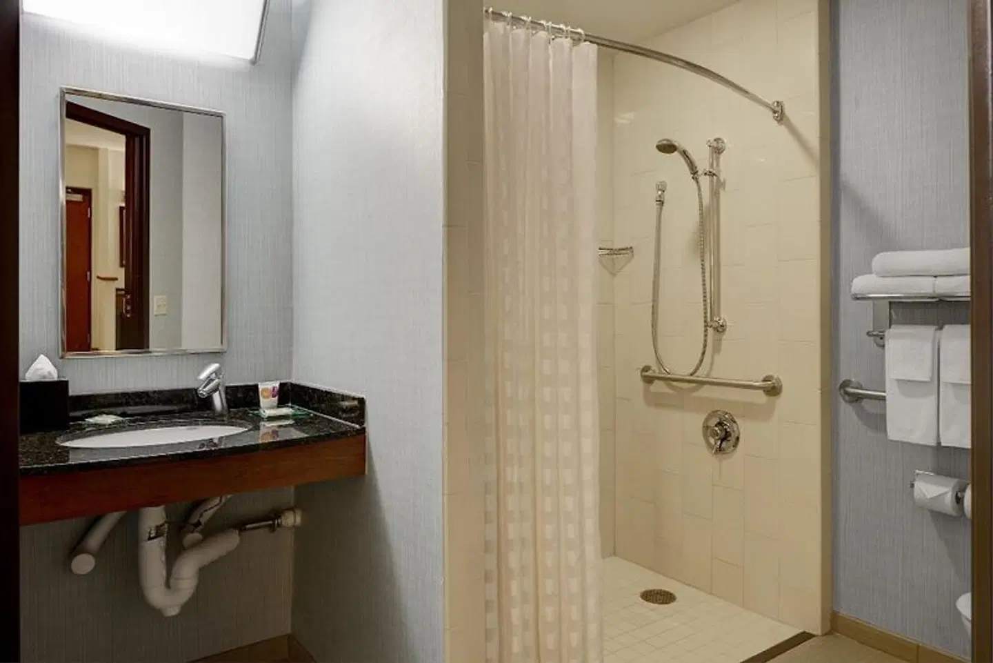 Hyatt Place Phoenix/ Mesa Badezimmer