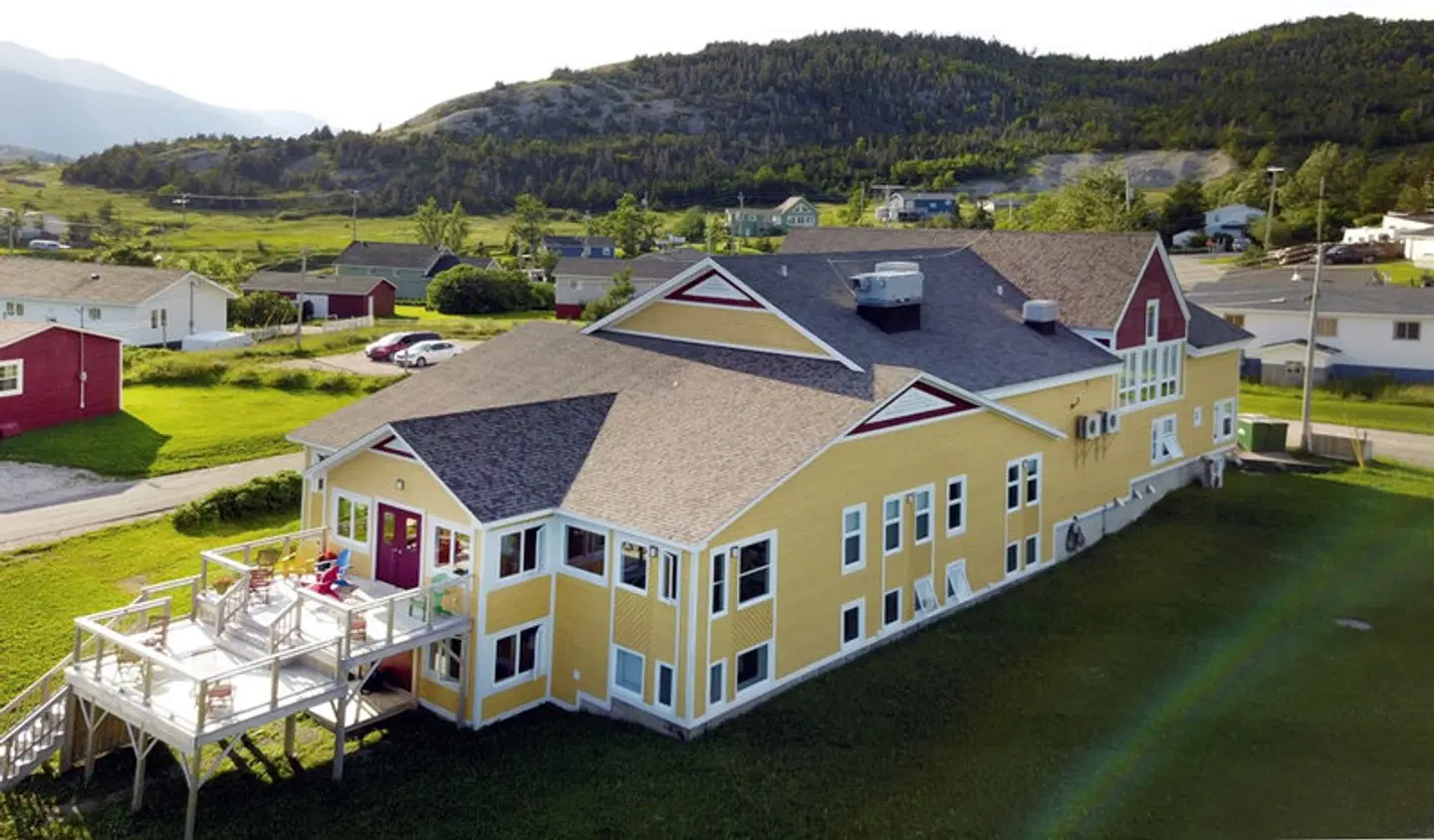 Neddies Harbour Inn EXTERIOR