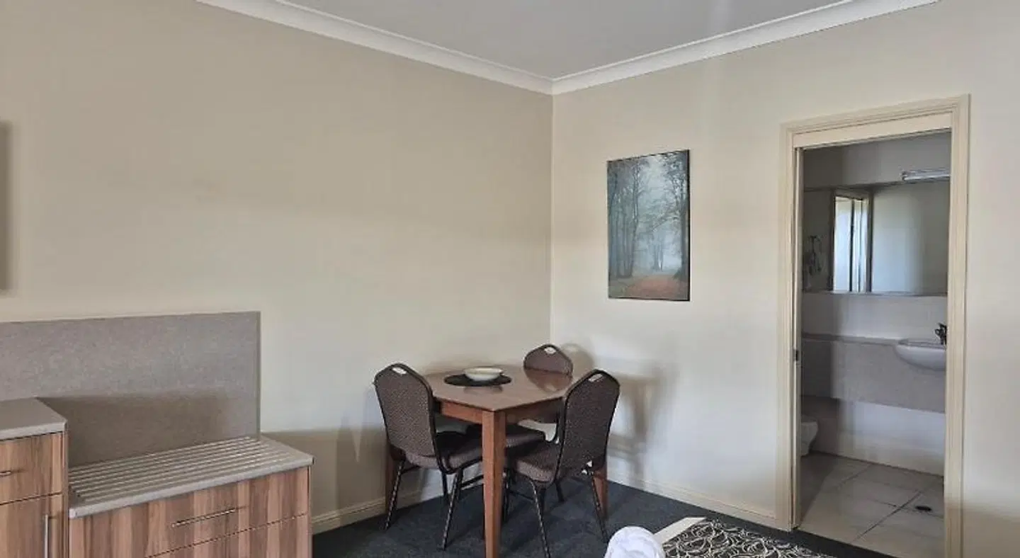Pittsworth Motor Inn ROOM_EXAMPLE