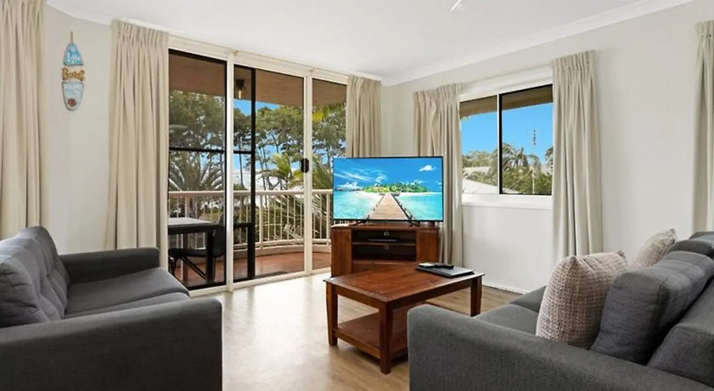 Charlton Apartments ROOM_EXAMPLE